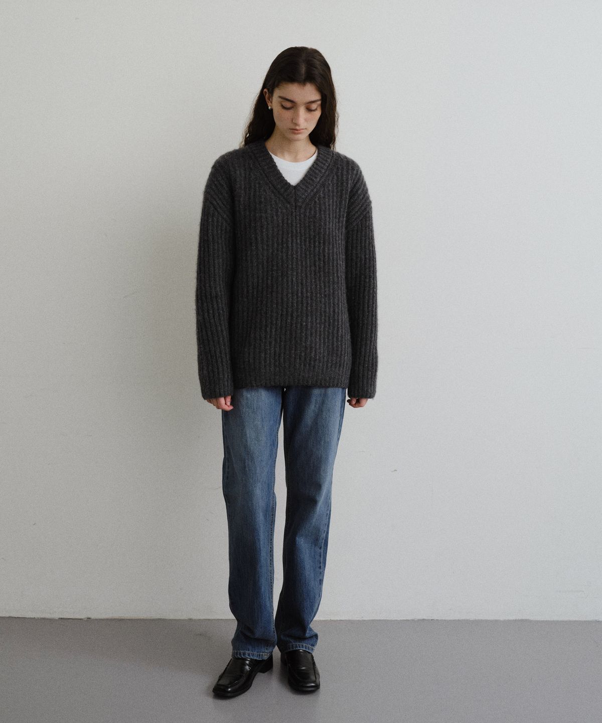 유라고(URAGO) Baby alpaca V-neck knit