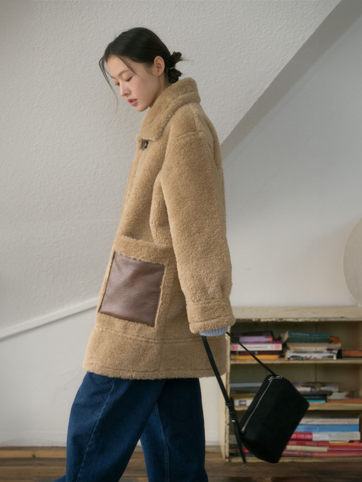 아노에틱(ANOETIC) SHEARLING MUSTANG COAT_BROWN