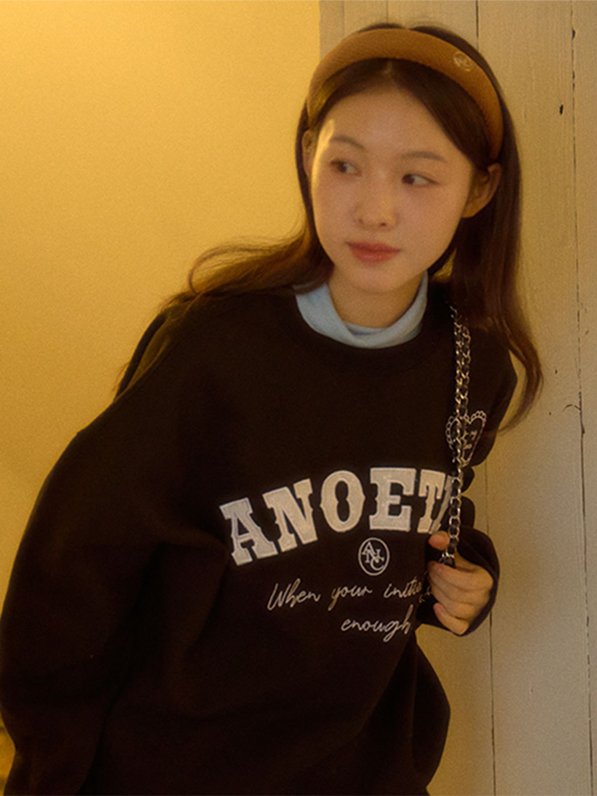 아노에틱(ANOETIC) ANOETIC LACE LOGO SWEATSHIRTS_BLACK