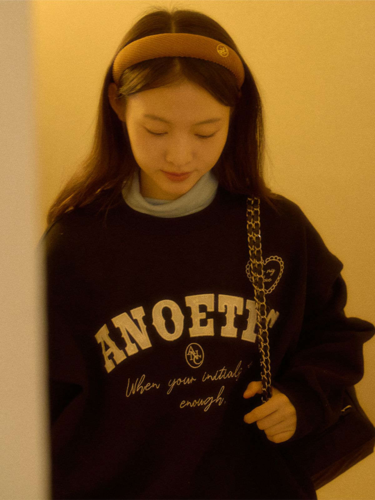 아노에틱(ANOETIC) ANOETIC LACE LOGO SWEATSHIRTS_BLACK