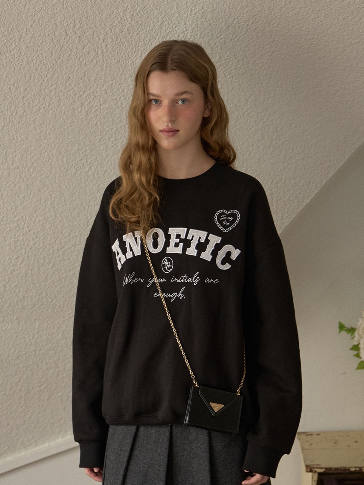 아노에틱(ANOETIC) ANOETIC LACE LOGO SWEATSHIRTS_BLACK