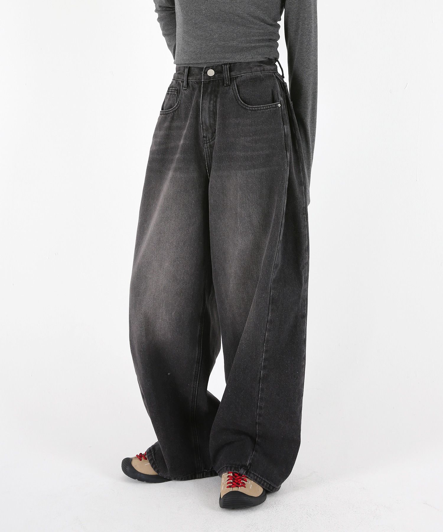 MUSINSA | UMM Women's Balloon Wide Side Tuck Denim Pants 2 COLORS