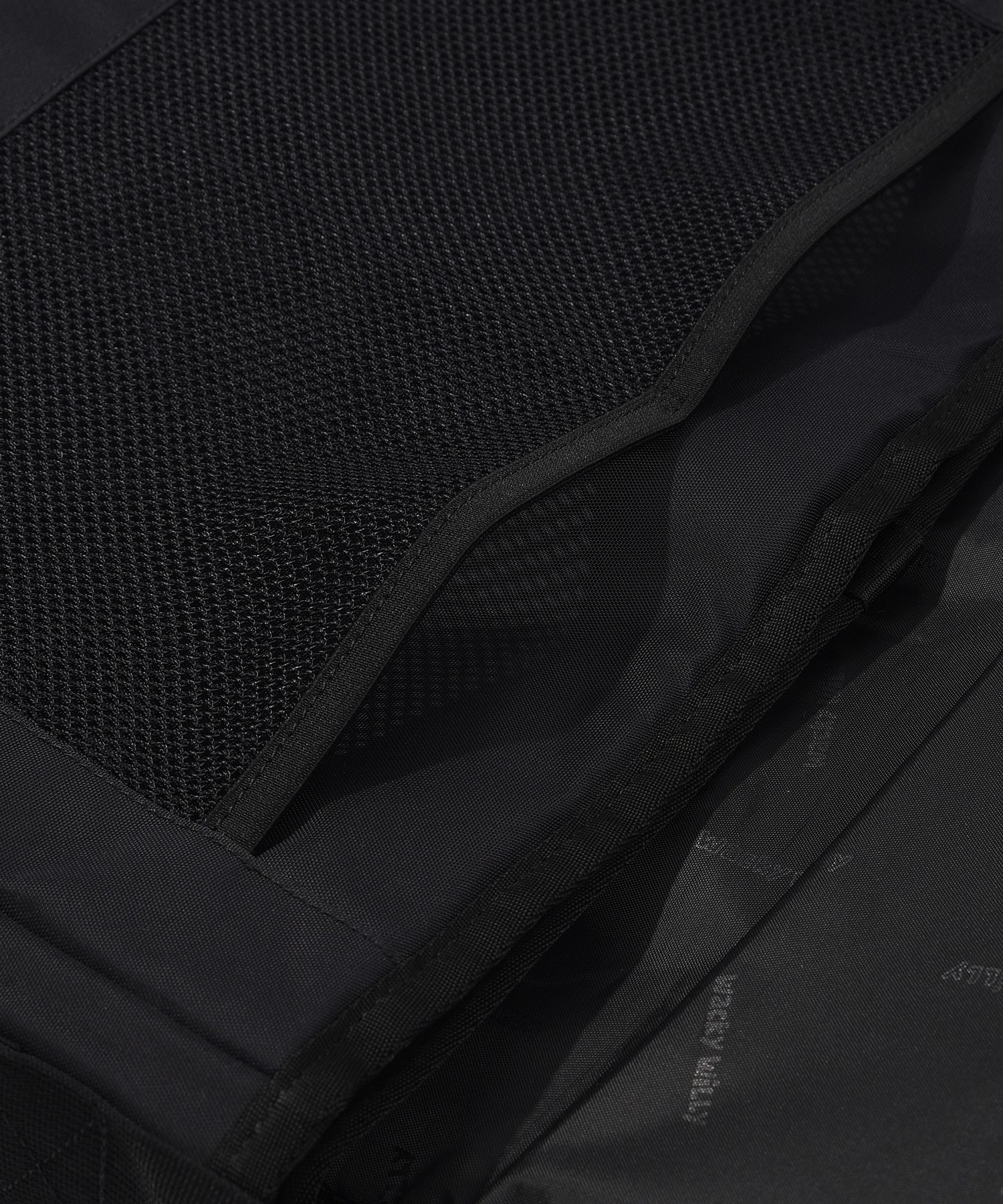MUSINSA | WACKY WILLY Flight Messenger Bag Black