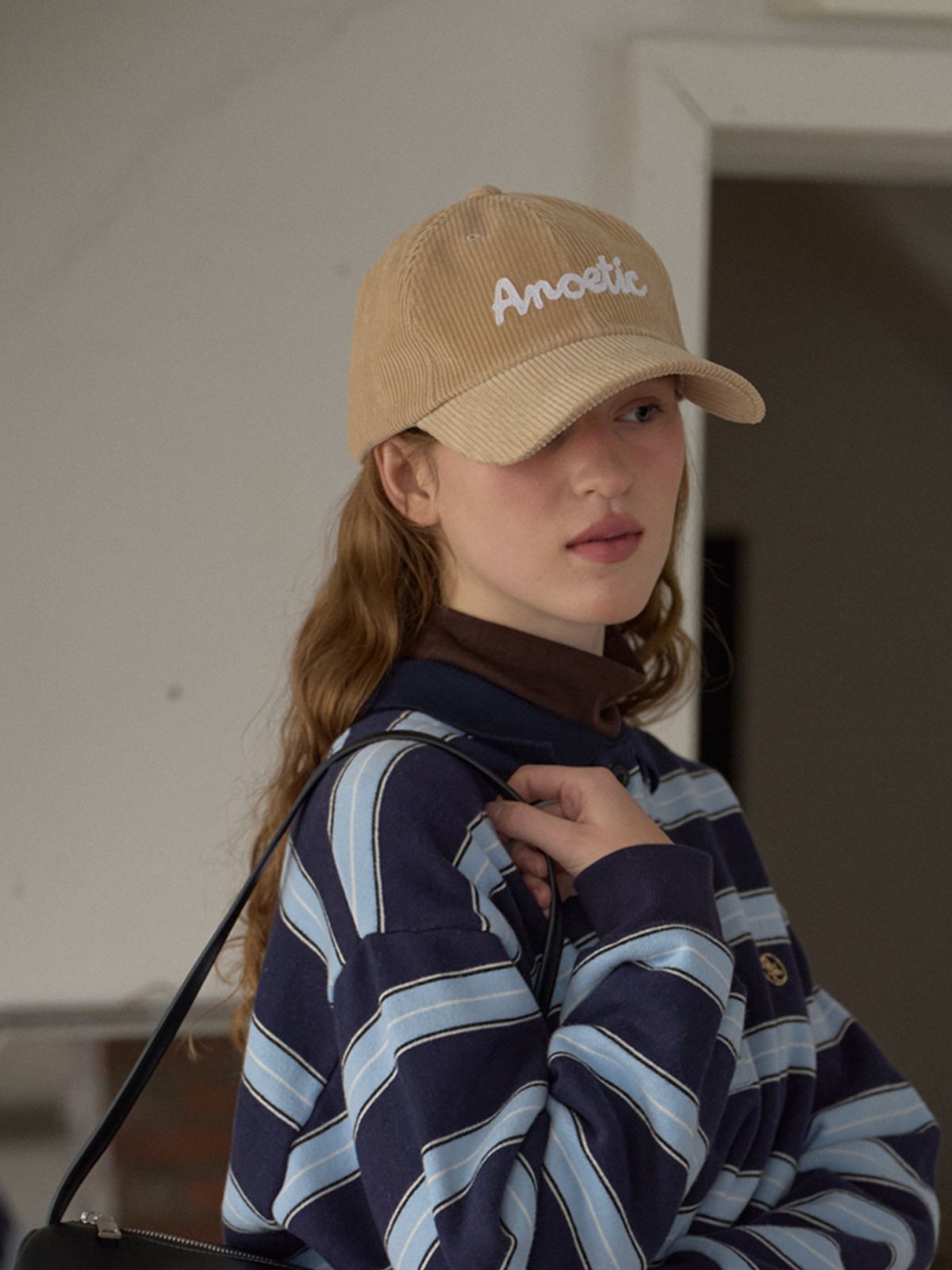 아노에틱(ANOETIC) CORDUROY LETTERING BALL CAP_BEIGE