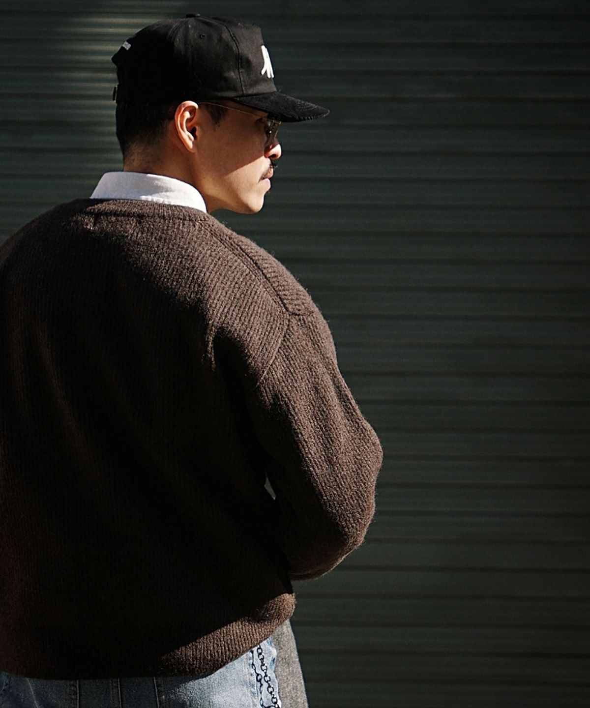 커즈넬로(CUZNELLO) 크루넥 가디건_브라운