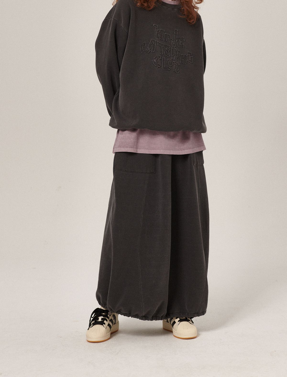 플랫웨이브 인 서울(FLATWAVE IN SEOUL) Hava Patchwork Pigment Sweatskirt Charcoal