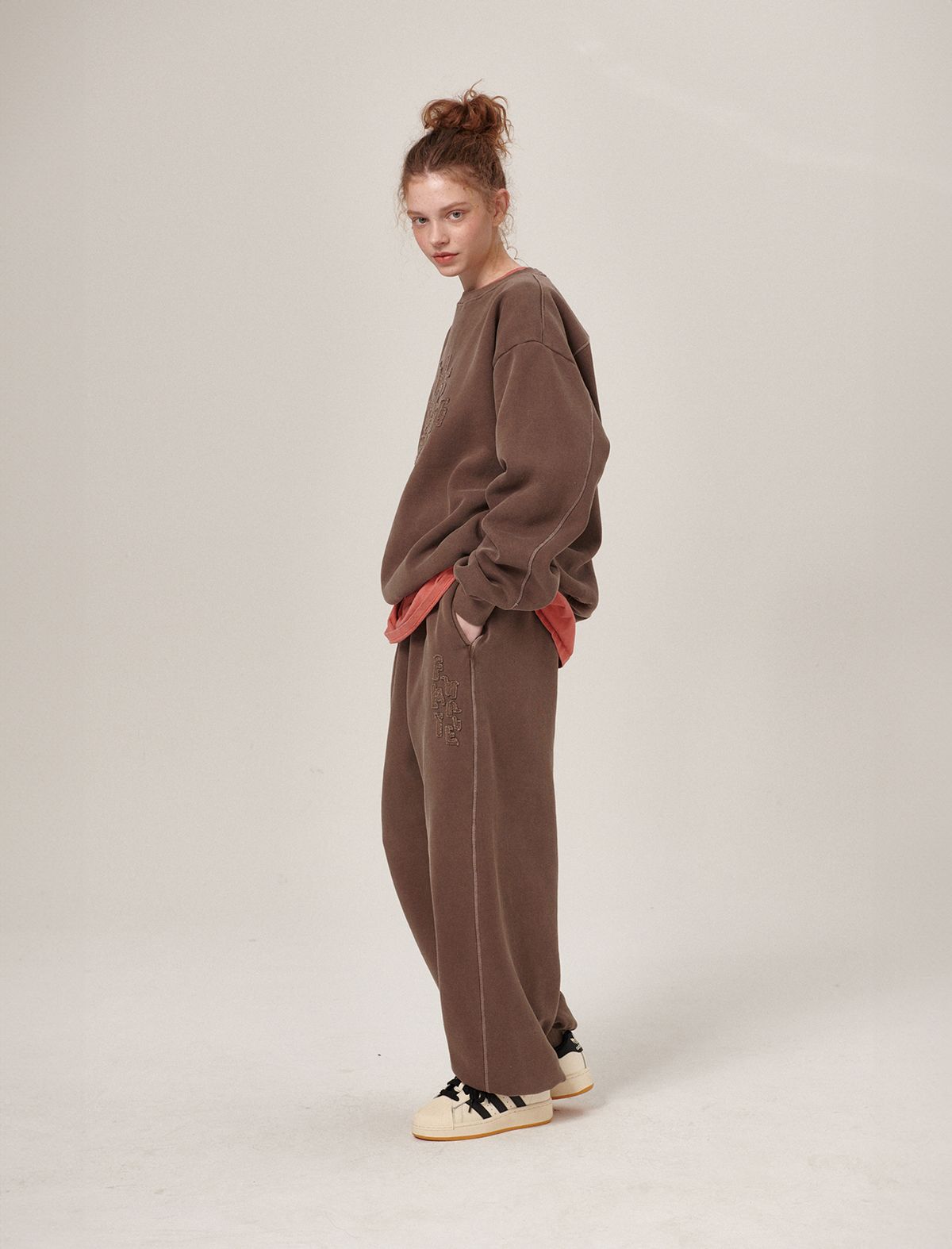 플랫웨이브 인 서울(FLATWAVE IN SEOUL) Hava Patchwork Pigment Sweatpants Brown
