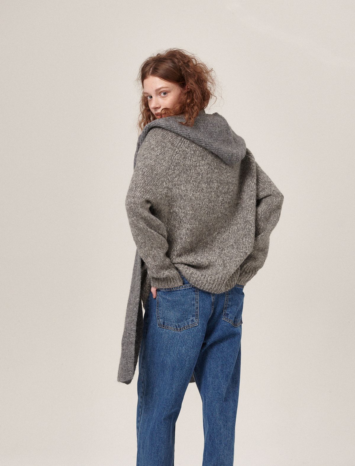플랫웨이브 인 서울(FLATWAVE IN SEOUL) Wavt Wool Round Knit Charcoal