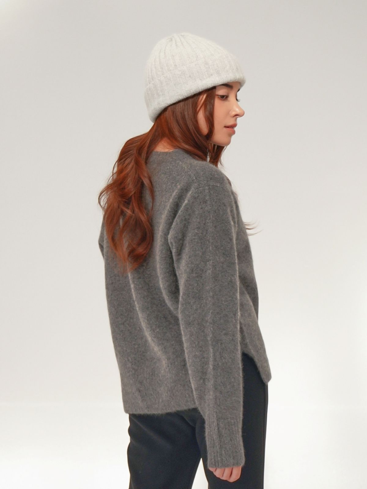 아쿠드(ACUD) Raccoon Fox Round neck Knit _Grey