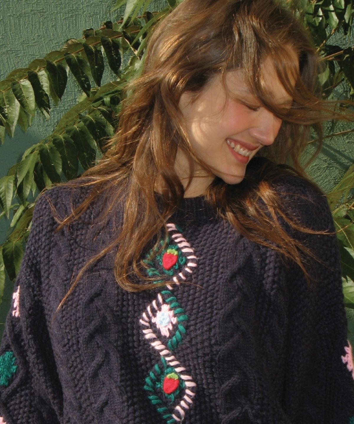 론론(RONRON) BERRY HANDMADE POINT FISHERMAN PULLOVER KNIT NAVY