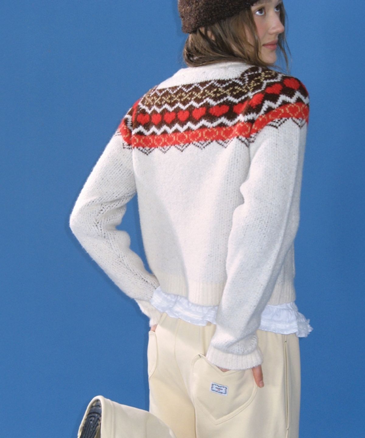 론론(RONRON) HEART NORDIC ZIP UP CROP CARDIGAN IVORY