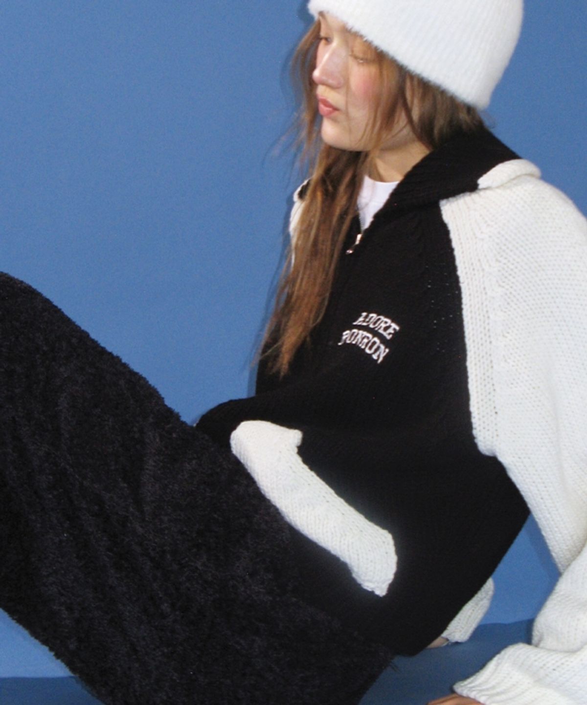 론론(RONRON) 88 BLOCKING COWICHAN KNIT ZIP UP BLACK CREAM