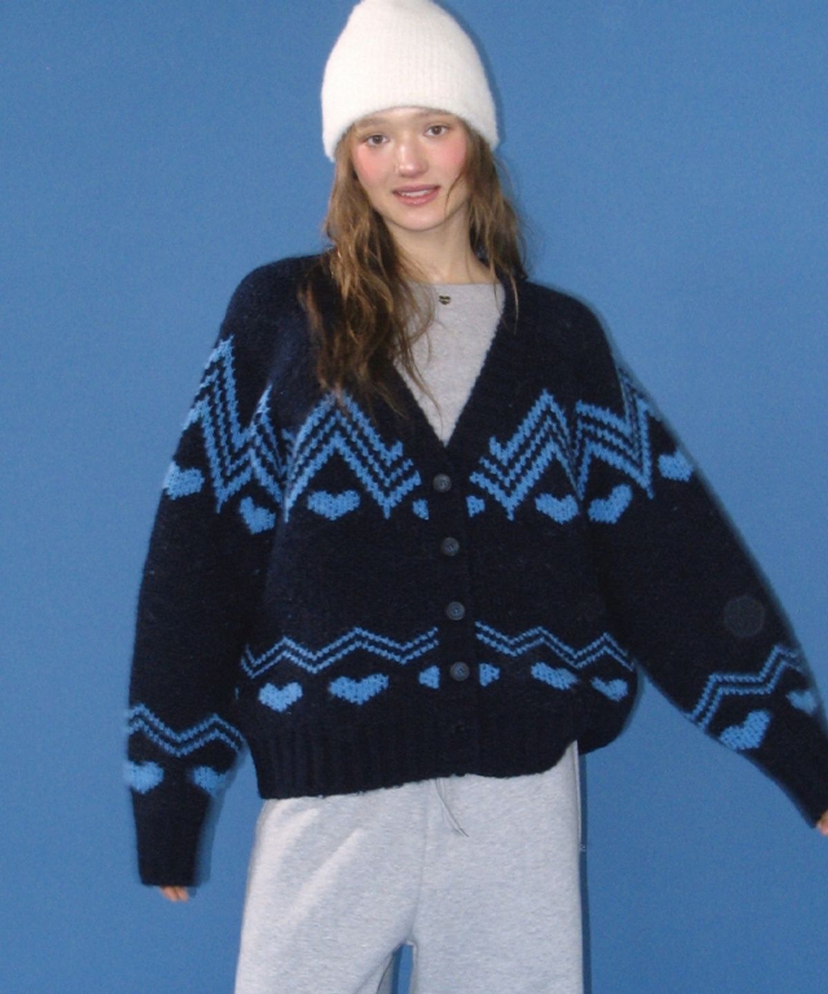 론론(RONRON) NORDIC HEART CARDIGAN NAVY