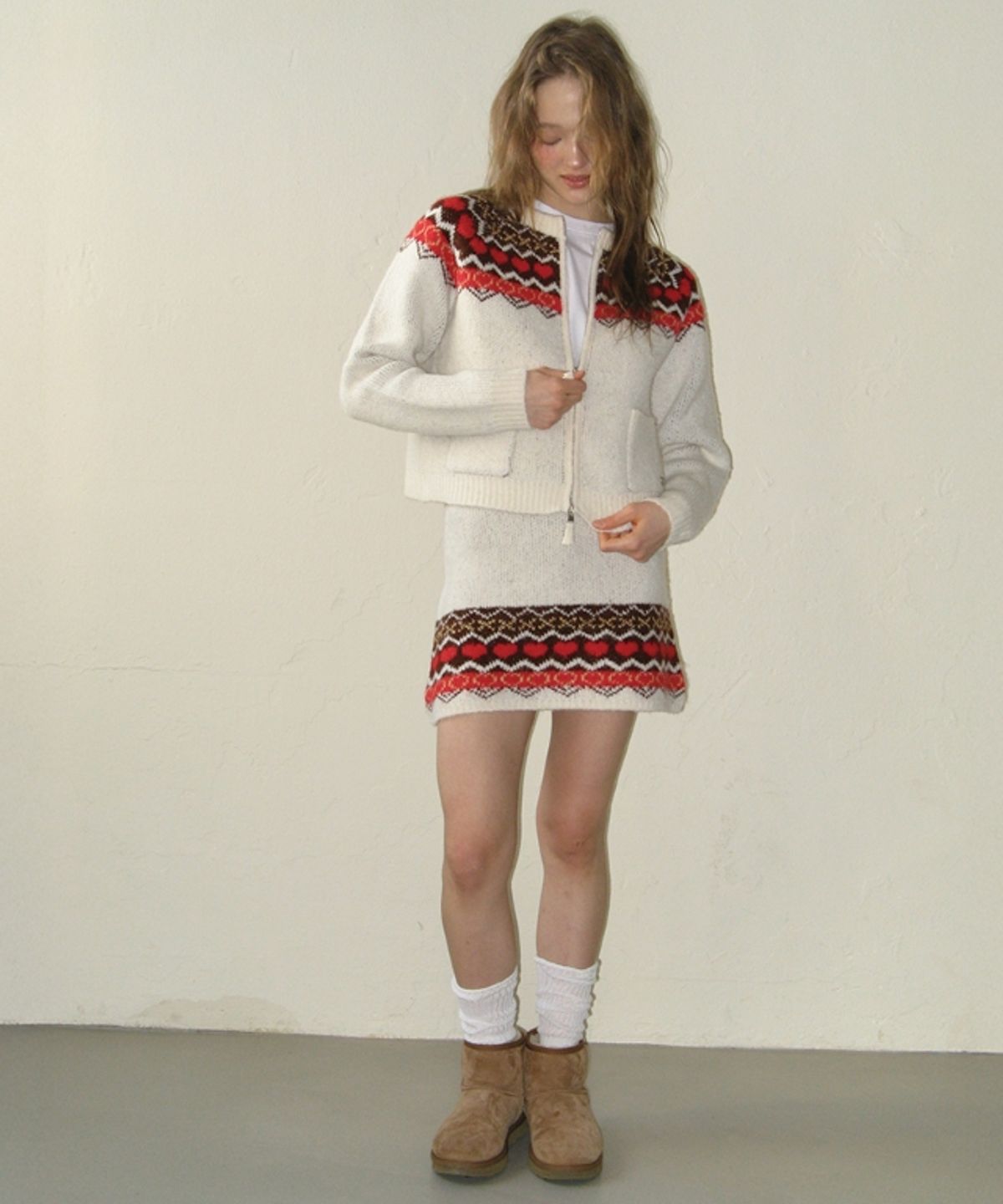 론론(RONRON) HEART NORDIC ZIP UP SKIRT IVORY