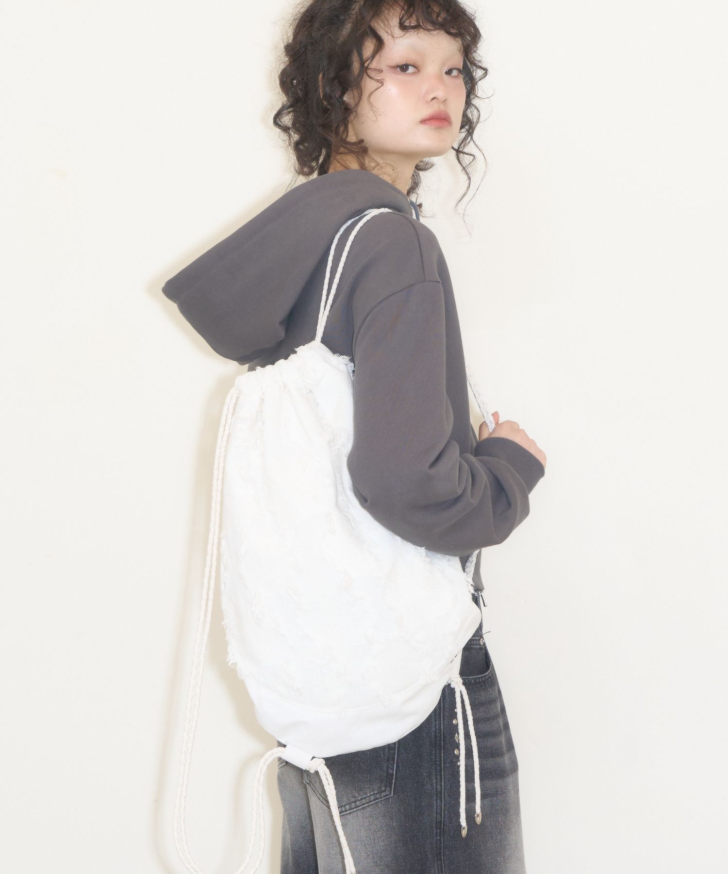 ●ILLIGO● Feather shirring string bag 2 COLOR 5013027136 MUSINSA | ILLIGO Feather Shirring String Bag - 2 COLOR