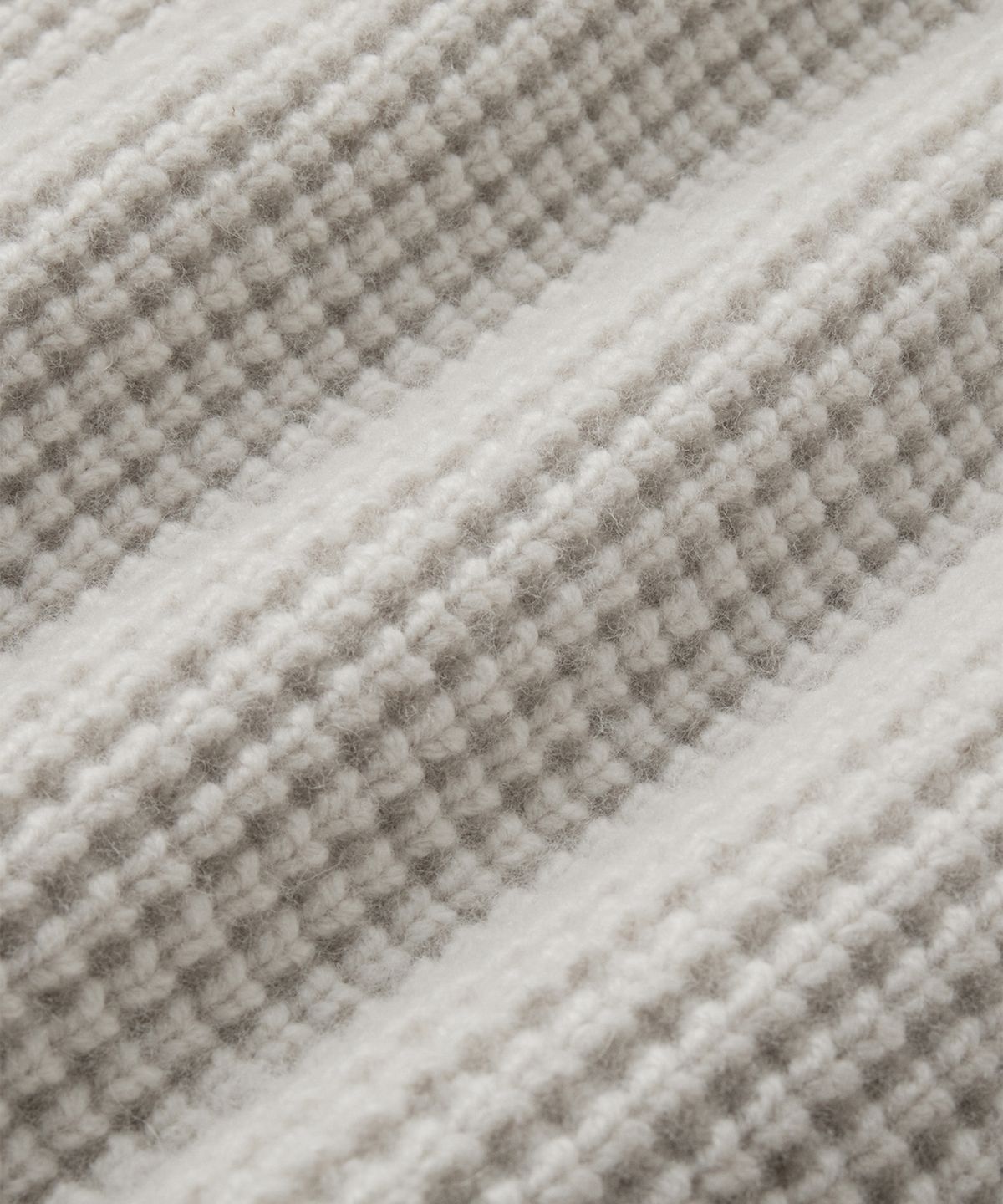 브랜디드(BRANDED) CHAIN HEAVY WOOL SWEATER [IVORY]