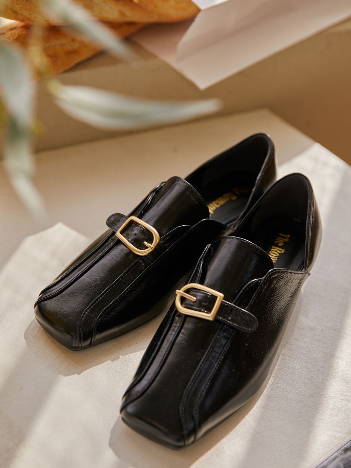 더 로맨틱 오션(THE ROMANTIC OCEAN) Bank loafer / 뱅크 로퍼 (Black)