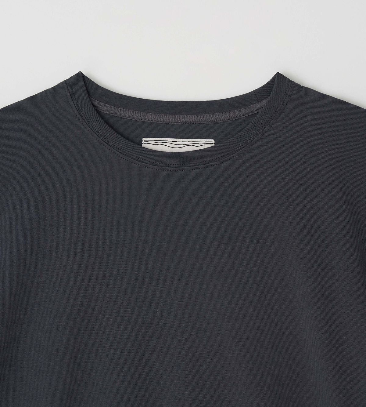 애프터웨이브(AFTERWAVE) Hook Long Sleeve Charcoal