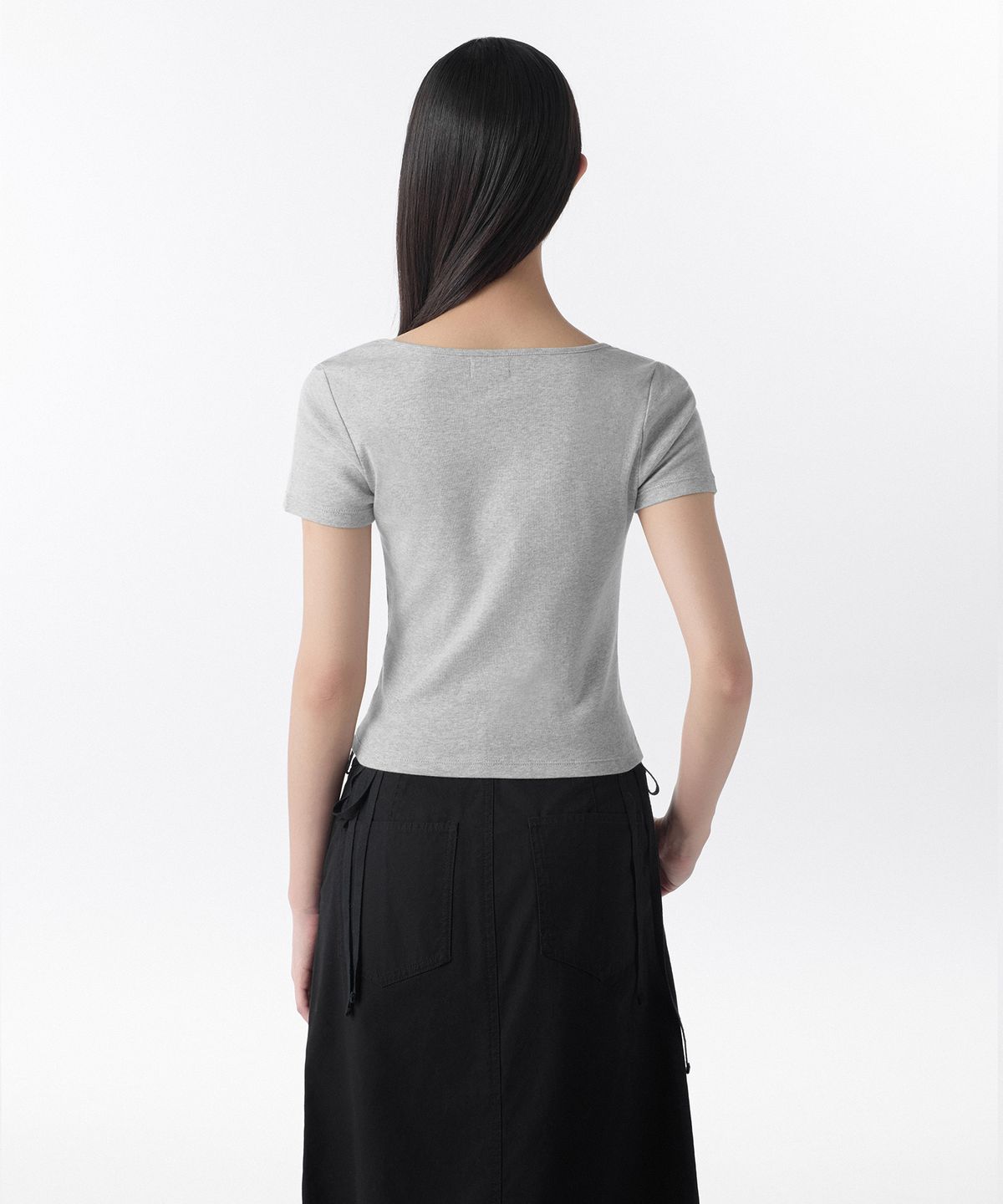 무신사 스탠다드 우먼(MUSINSA STANDARD WOMAN) 우먼즈 슬림 스퀘어 넥 티셔츠 [미디엄 그레이]