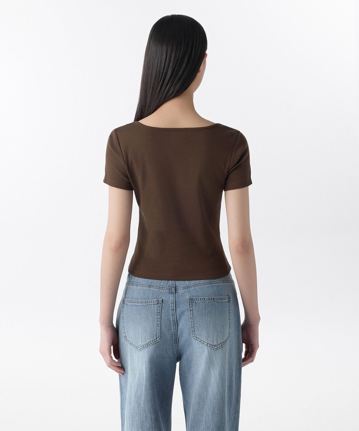무신사 스탠다드 우먼(MUSINSA STANDARD WOMAN) 우먼즈 슬림 스퀘어 넥 티셔츠 [다크 브라운]