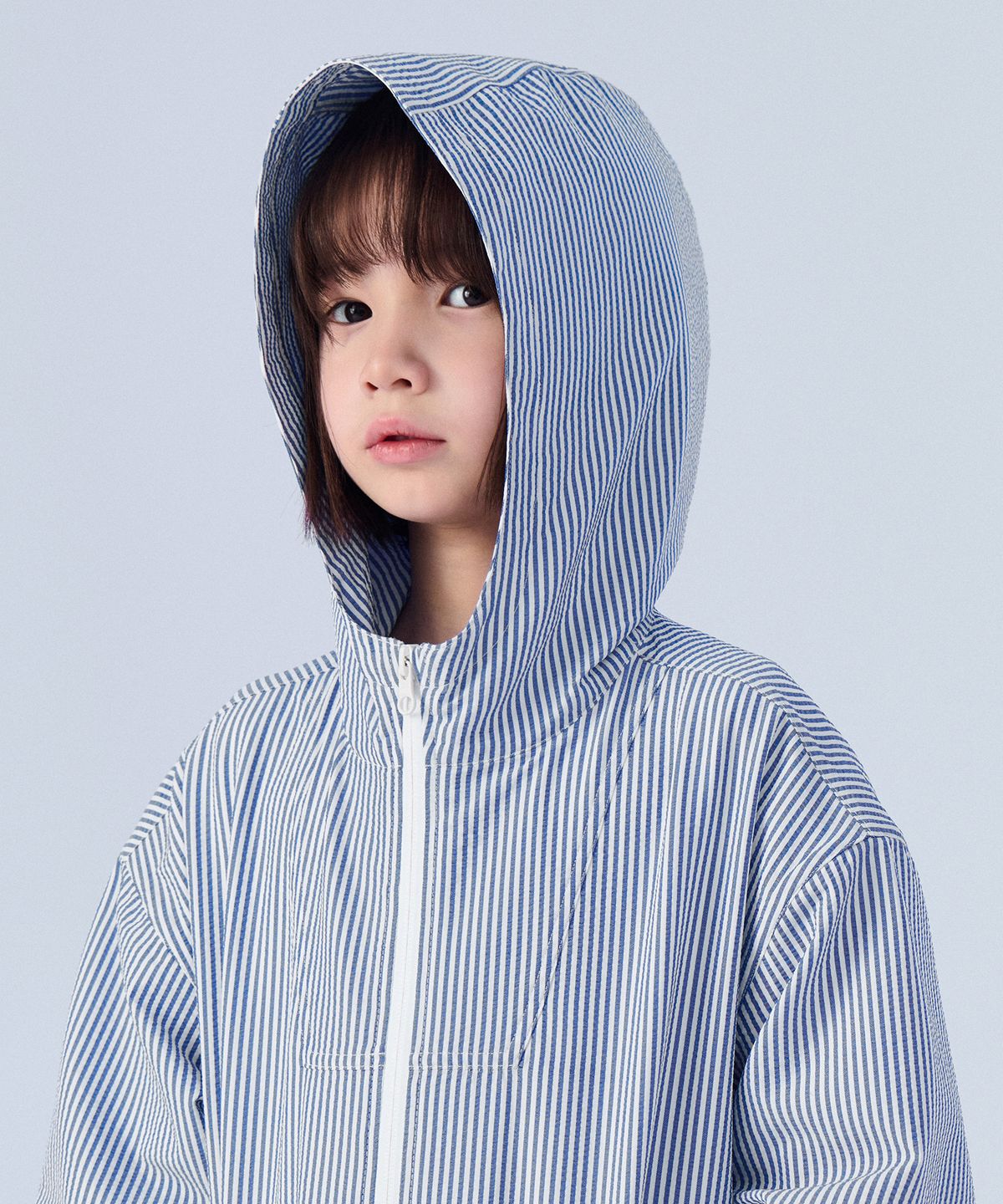 무신사 스탠다드 키즈(MUSINSA STANDARD KIDS) 스트라이프 시어서커 윈드브레이커 재킷 [네이비 스트라이프]