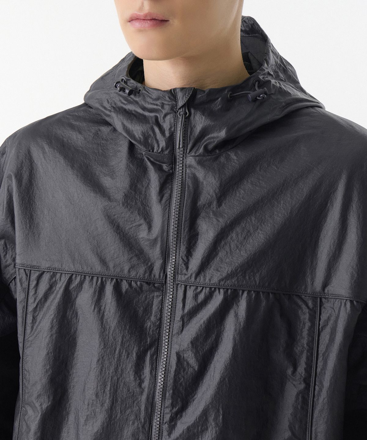 무신사 스탠다드(MUSINSA STANDARD) 글로시 크리즈 윈드브레이커 재킷 [그레이]
