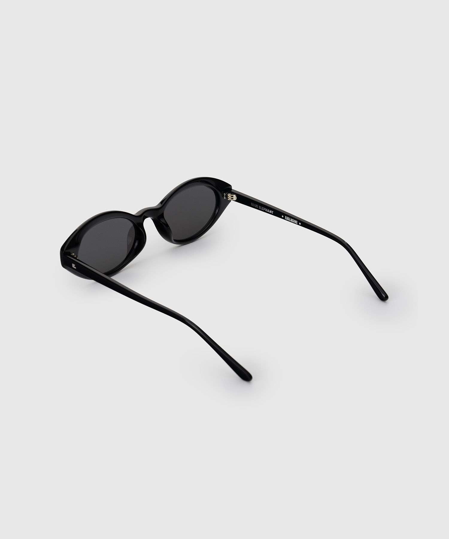 BLUE ELEPHANT☆【正規品】NORA(3color)UNISEX UVカット機能♪ MUSINSA | BLUE ELEPHANT NORA black