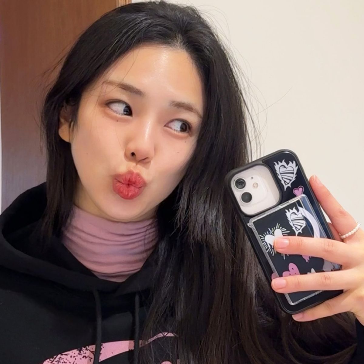 일육팔센치케이스(168CM) 아이폰 맥세이프 스웨이드 폰케이스 빈티지 하트 핑크