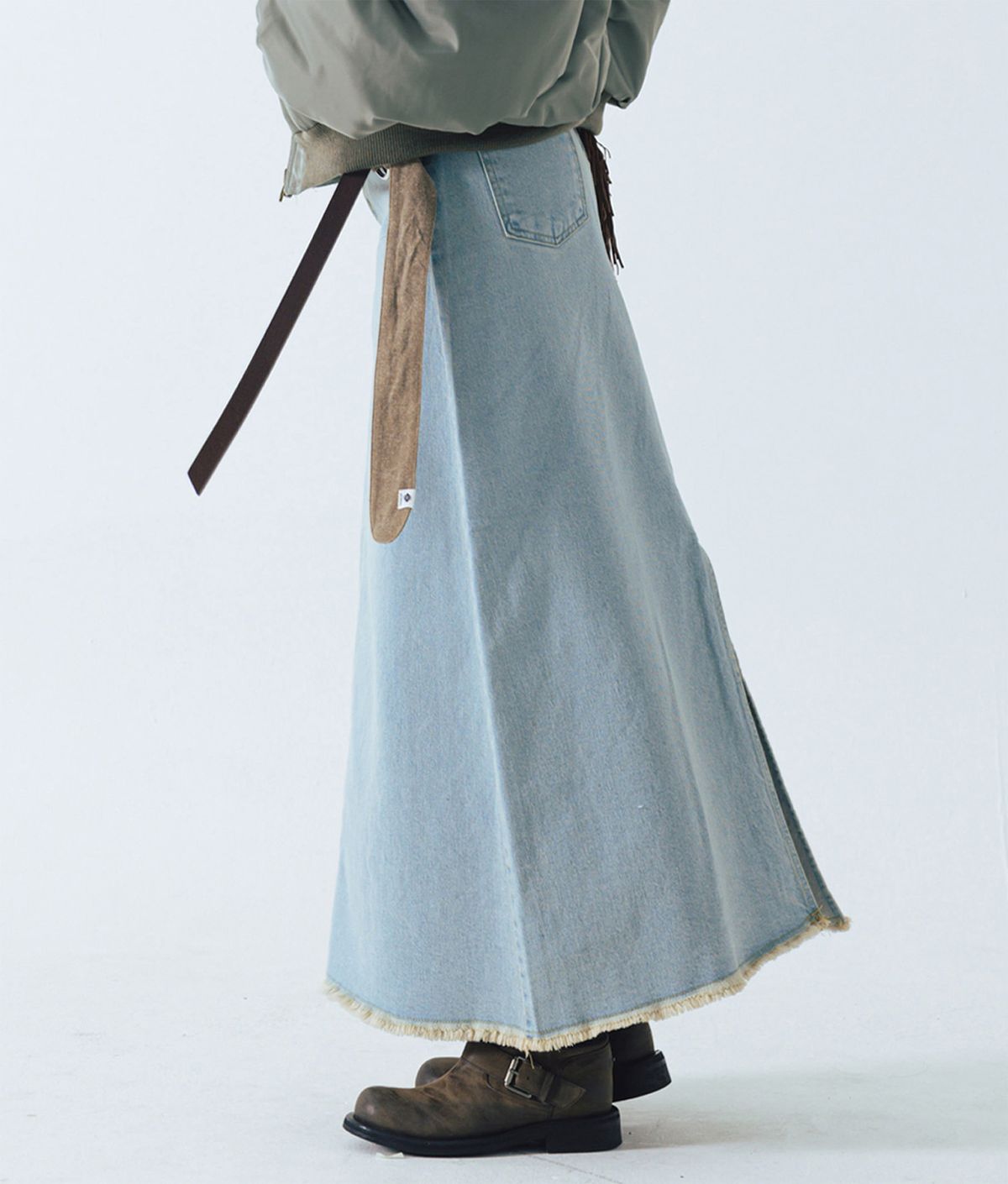 에씰미(ESEELMI) LONG DENIM SKIRT