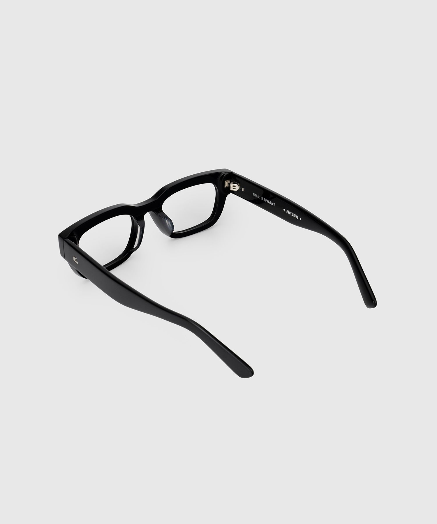 MUSINSA | BLUE ELEPHANT WOODY black