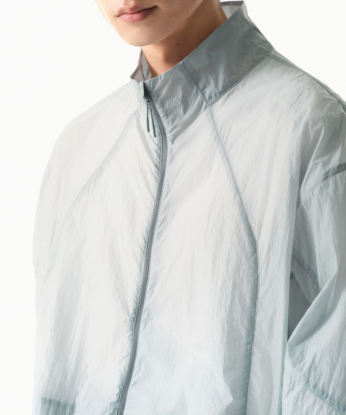 무신사 스탠다드(MUSINSA STANDARD) [시티 레저] 하이넥 시어 윈드브레이커 재킷 [클라우디 블루]