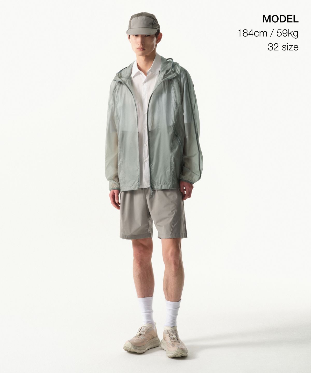 무신사 스탠다드(MUSINSA STANDARD) [시티 레저] 밴딩 쇼츠 [웜 그레이]