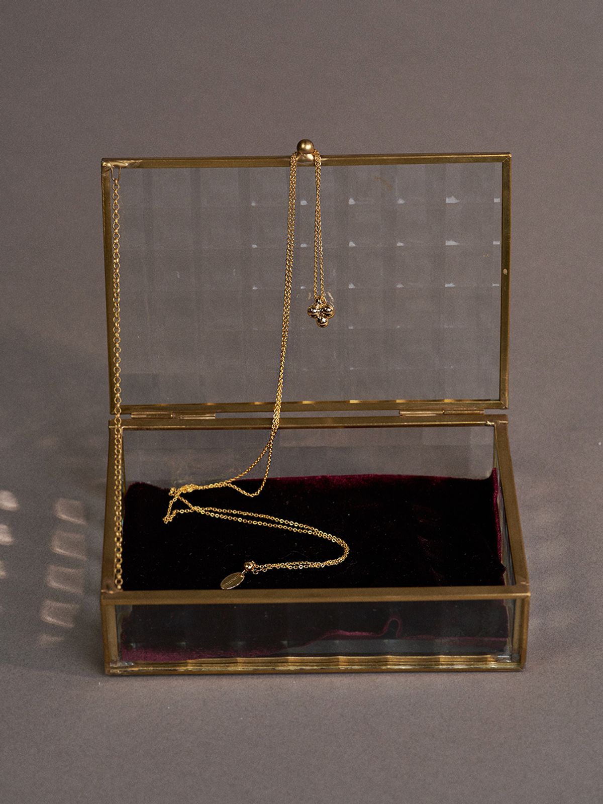 헤이(HEI) berry pendant long necklace