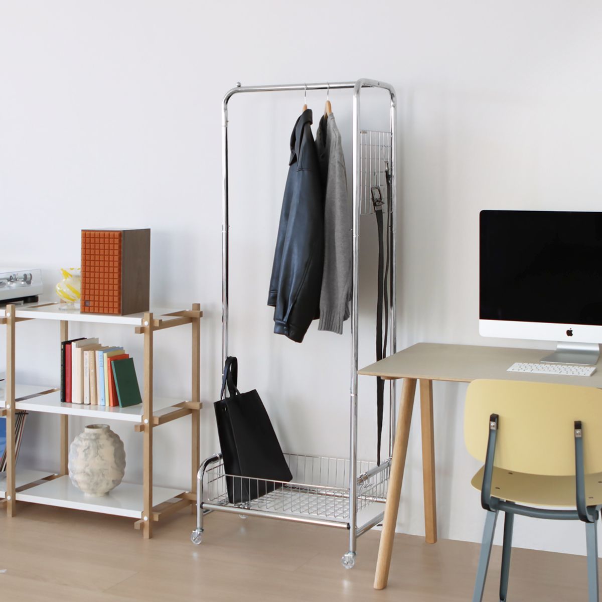 하우스플랜(HOUSEPLAN) 하우스플랜온 미드센추리 트롤리 행거 2sizes