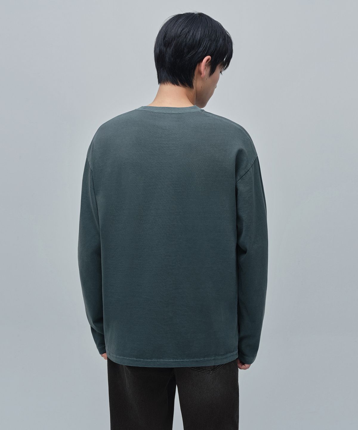 무신사 스탠다드(MUSINSA STANDARD) 피그먼트 릴렉스드 크루 넥 긴소매 티셔츠 [피콕 블루]