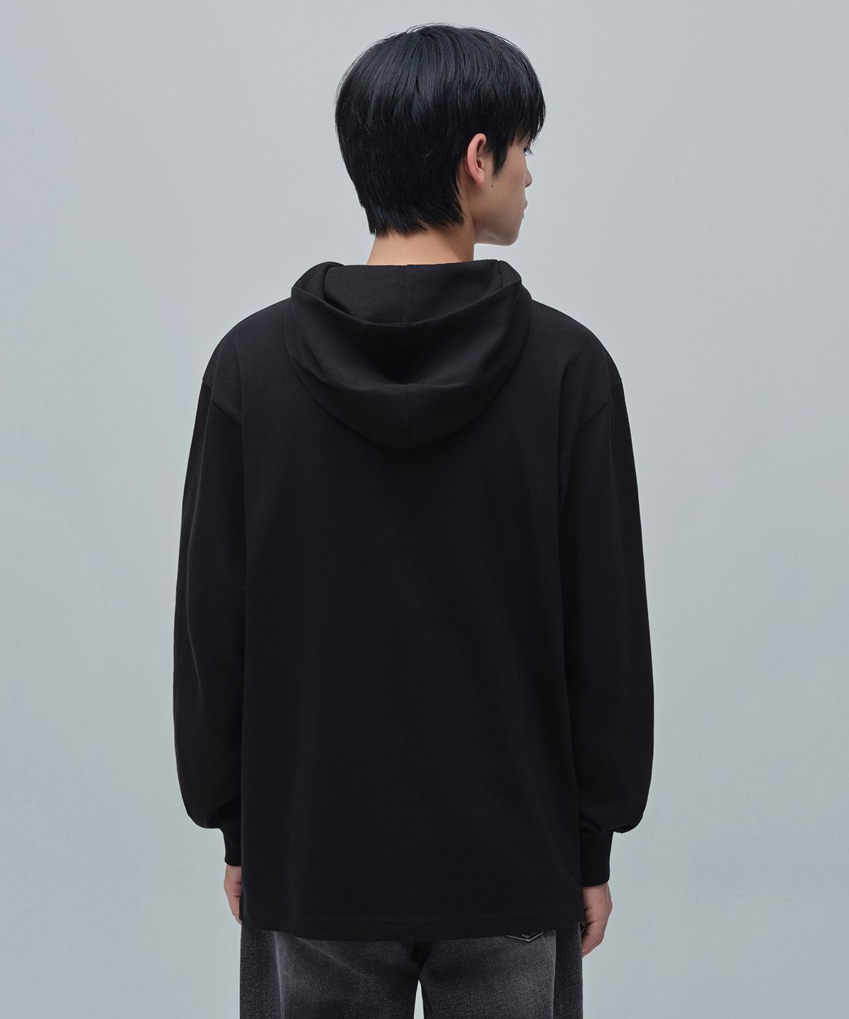 무신사 스탠다드(MUSINSA STANDARD) 후디드 긴소매 티셔츠 [블랙]