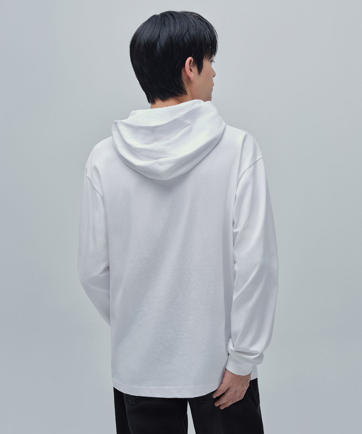 무신사 스탠다드(MUSINSA STANDARD) 후디드 긴소매 티셔츠 [화이트]