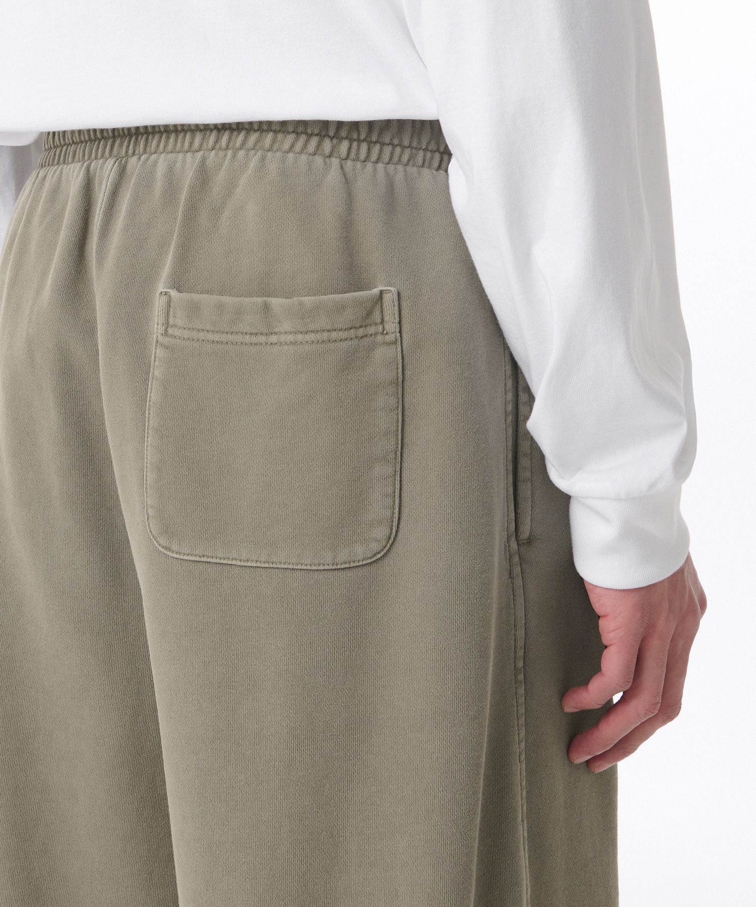 ★MUSINSA STANDARD★ Pigment One Tuck Bermuda Sweatpants Cre MUSINSA | MUSINSA STANDARD Pigment One Tuck Bermuda