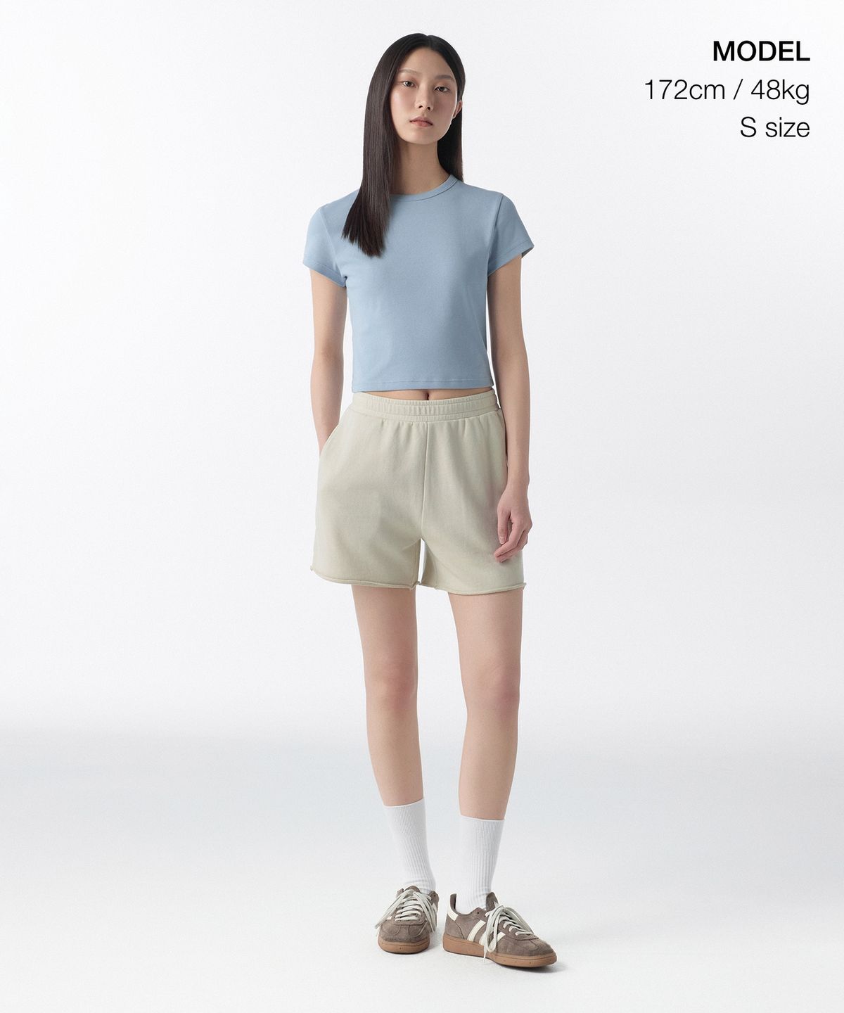 무신사 스탠다드 우먼(MUSINSA STANDARD WOMAN) 우먼즈 슬림 크롭 크루 넥 티셔츠 [클라우디 블루]