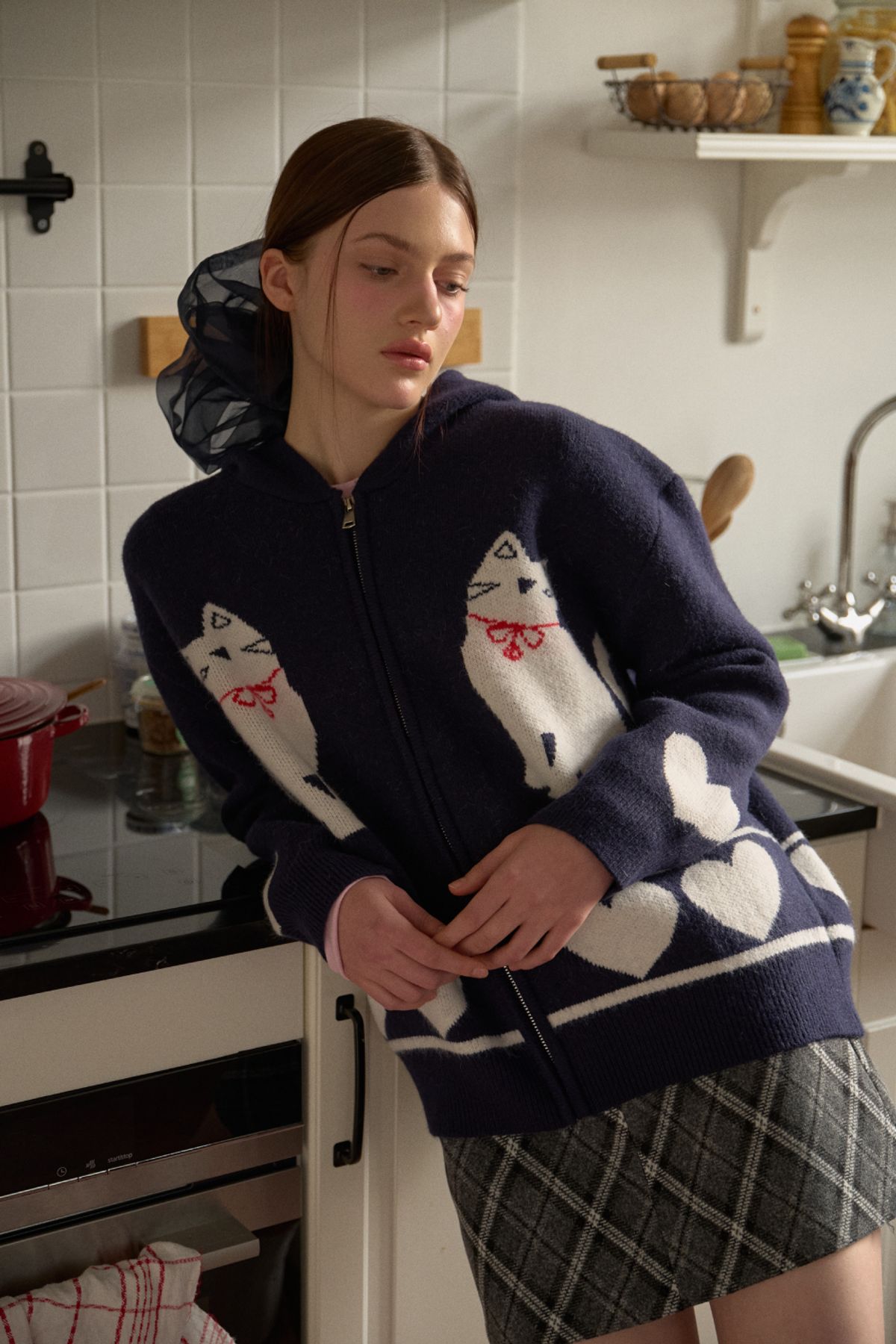 레터리(LETERIE) LETERIE CAT HOODIE KNIT ZIP-UP_NAVY