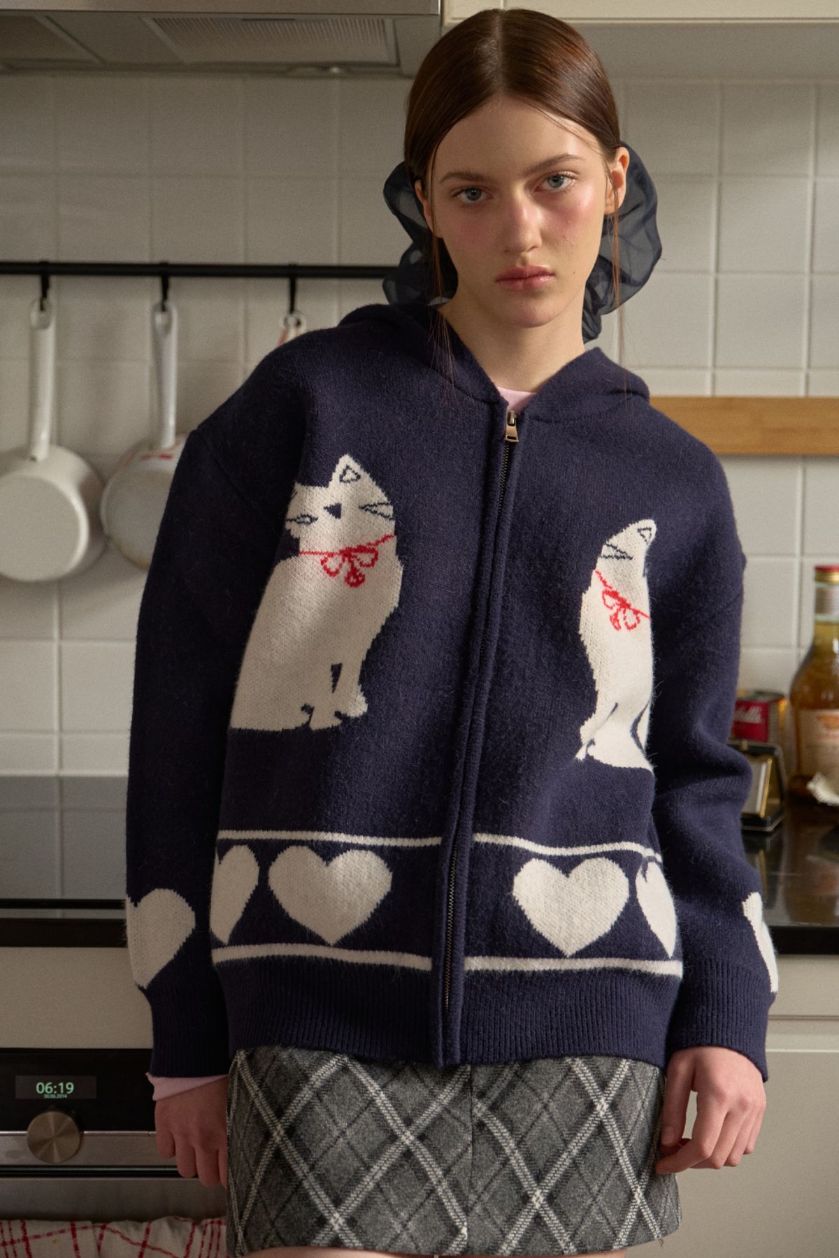레터리(LETERIE) LETERIE CAT HOODIE KNIT ZIP-UP_NAVY