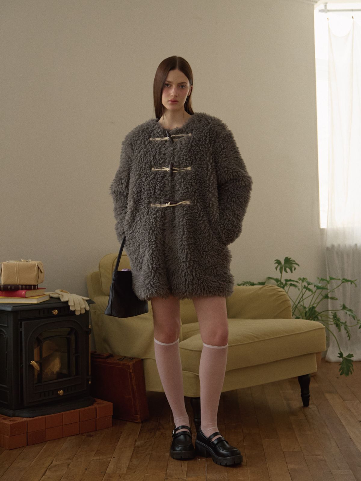 레터리(LETERIE) TOGGLE BUTTON FUR JACKET_DARK GREY