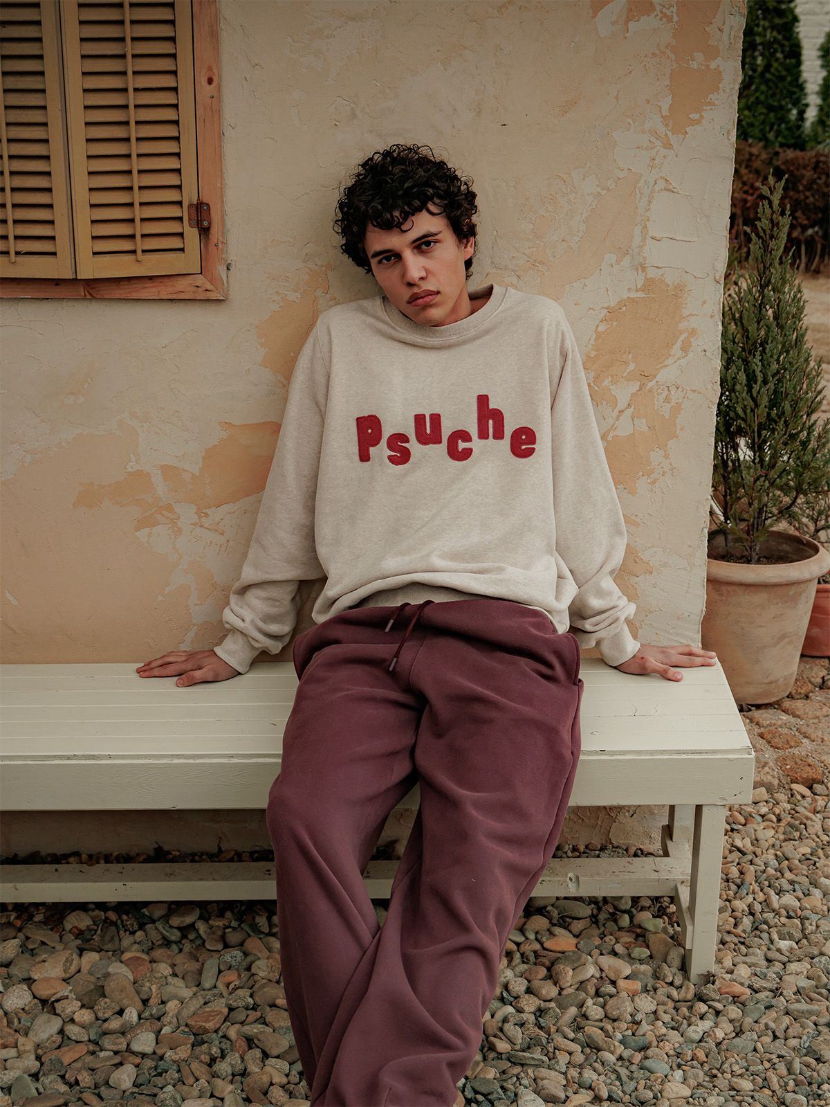 프쉬케(PSUCHE) LOGO OVERFIT SWEATSHIRT_MELANGE CREAM