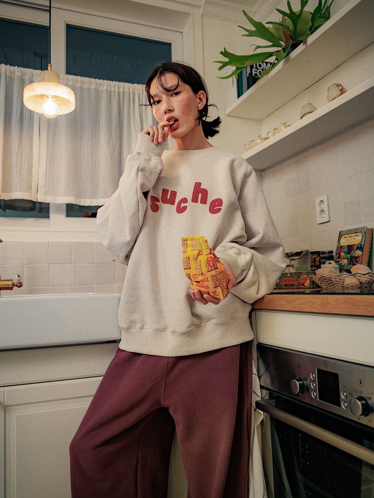 프쉬케(PSUCHE) LOGO OVERFIT SWEATSHIRT_MELANGE CREAM