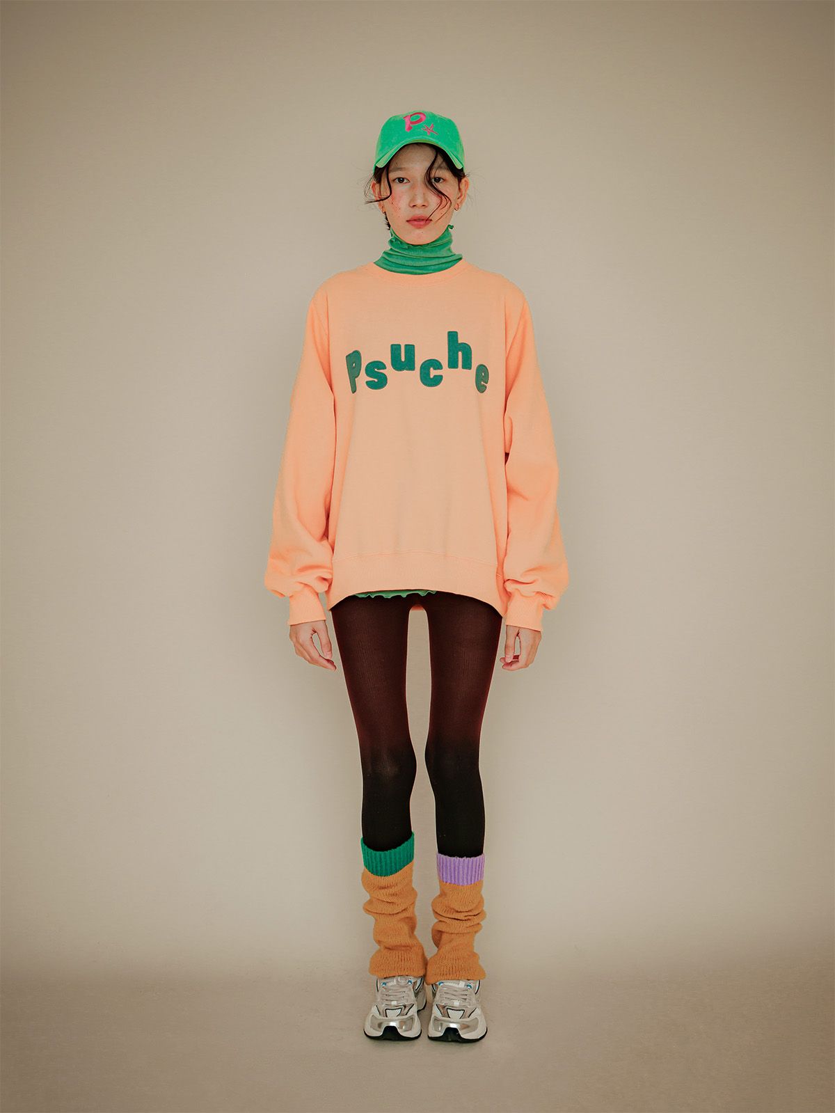 프쉬케(PSUCHE) LOGO OVERFIT SWEATSHIRT_PASTEL ORANGE