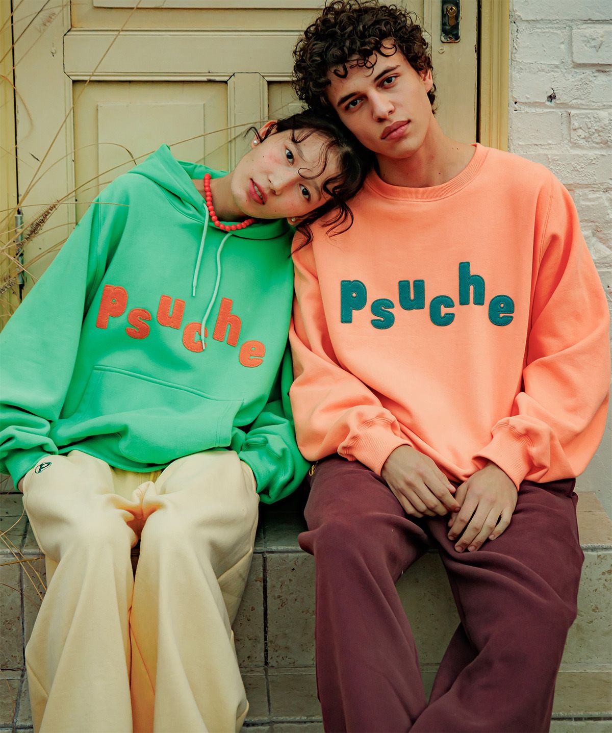 프쉬케(PSUCHE) LOGO OVERFIT SWEATSHIRT_PASTEL ORANGE