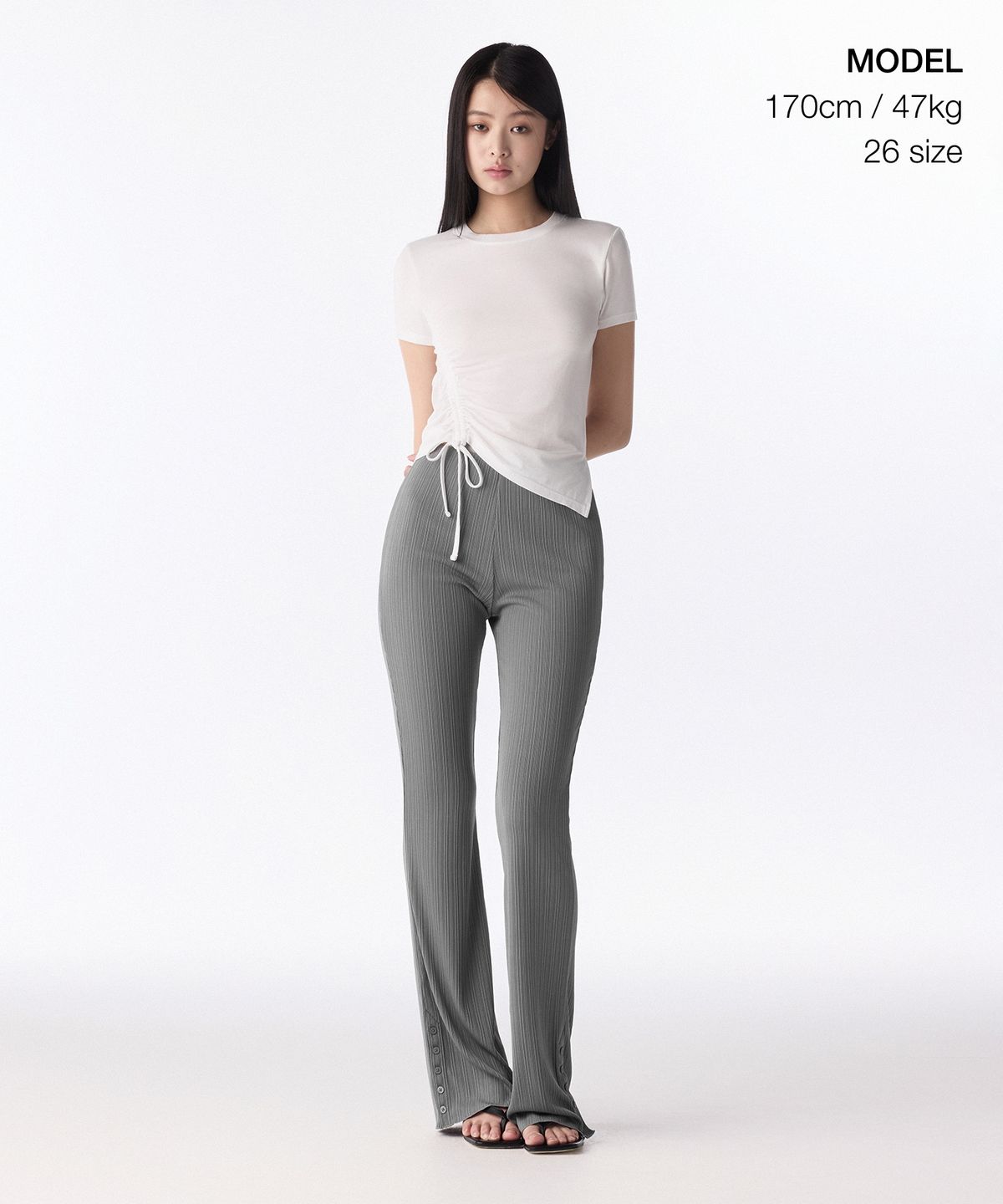 무신사 스탠다드 우먼(MUSINSA STANDARD WOMAN) 우먼즈 버티컬 텍스처 사이드 버튼 저지 팬츠 [그레이]