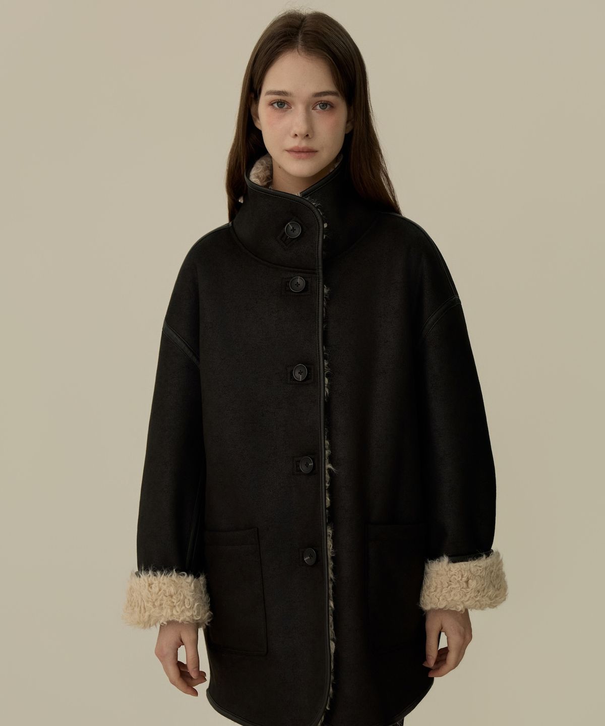 엘리오티(ELLIOTI) Mouton Fur Reversible Half Coat_2Color