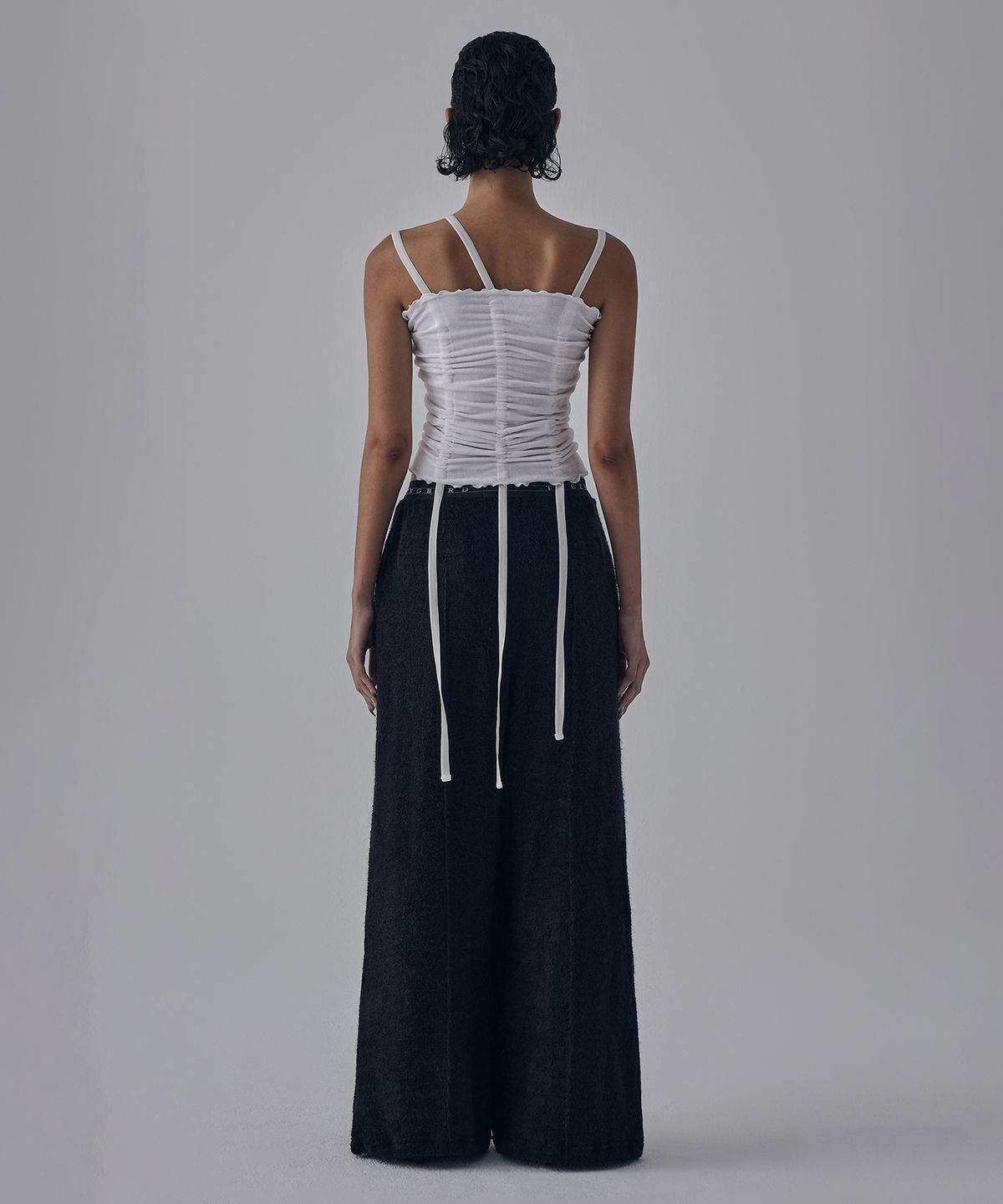 트리밍버드(TREEMINGBIRD) Velvet String Shirring Layered Top [ White ]