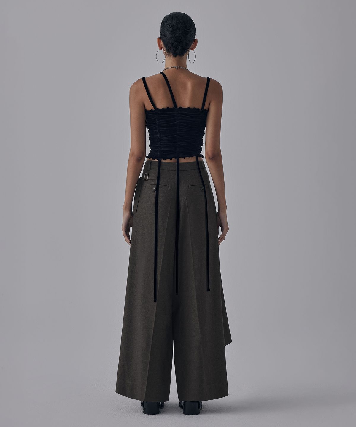 트리밍버드(TREEMINGBIRD) Velvet String Shirring Layered Top [ Black ]